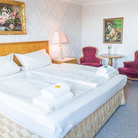 Romantisches Hotel Zur Traube Schwerin Σβερίν Δωμάτιο φωτογραφία