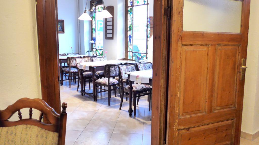 Romantisches Hotel Zur Traube Schwerin Σβερίν Εξωτερικό φωτογραφία