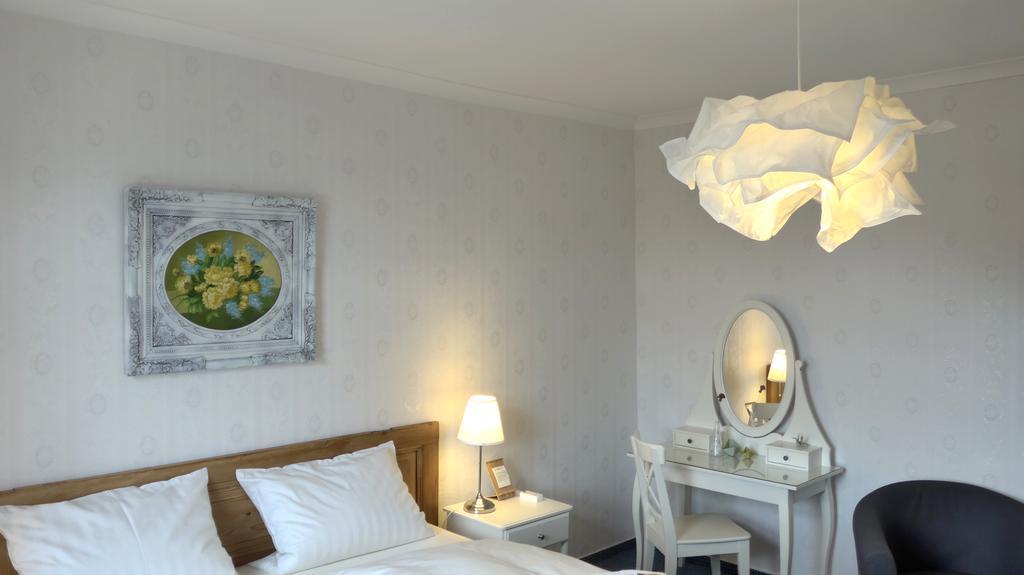Romantisches Hotel Zur Traube Schwerin Σβερίν Εξωτερικό φωτογραφία